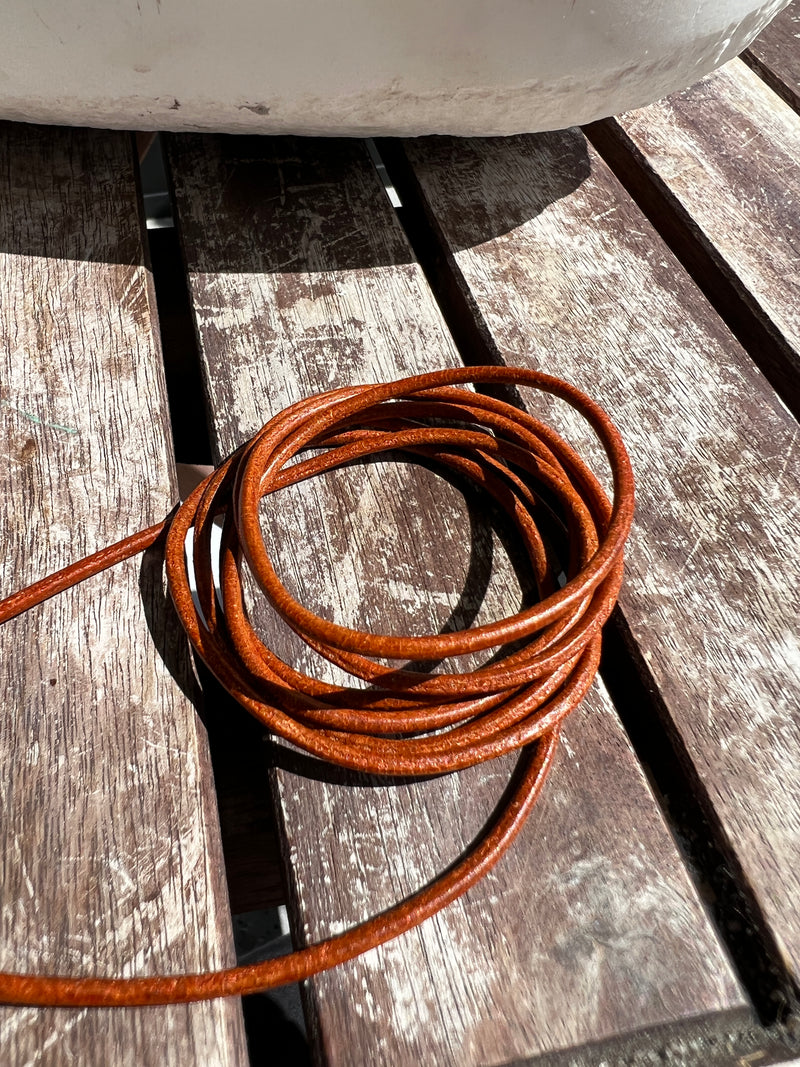 Lederbänder in verschiedenen Farben